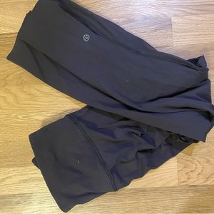 Base Pace High Rise Crop 23” size 6